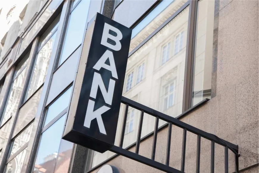 Niemiecka bankowość w pigułce: trzy filary, mapa landów, fintechi i realia otwierania konta