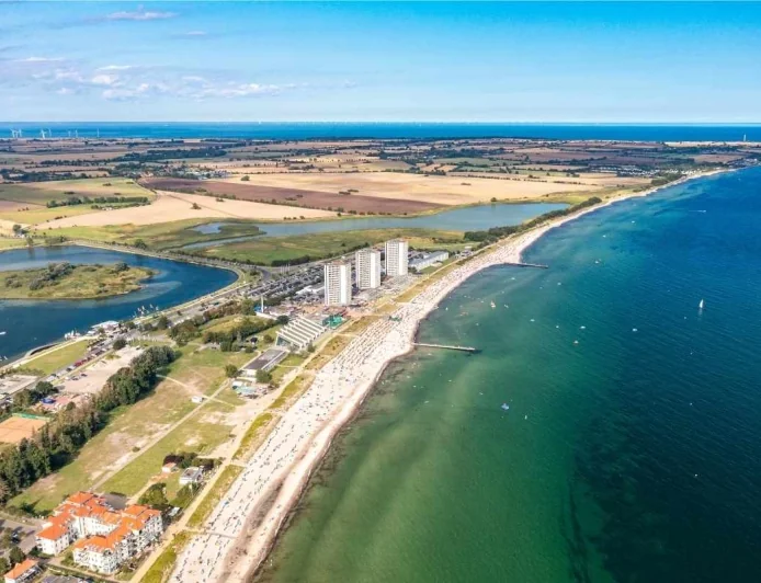 Fehmarn – spokojna siostra Syltu. Wyspa, gdzie Bałtyk ma niemieckie oblicze