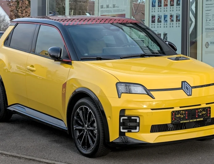 Elektryk wcale nie taki tani? Prawdziwy koszt 100 km jazdy autem elektrycznym w 2025 roku